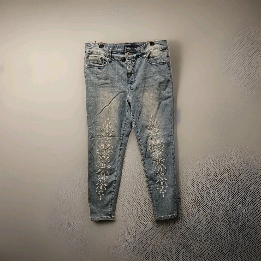 Bandolino Women's Jeans Size 12 Blue Denim Stretch Embroidered